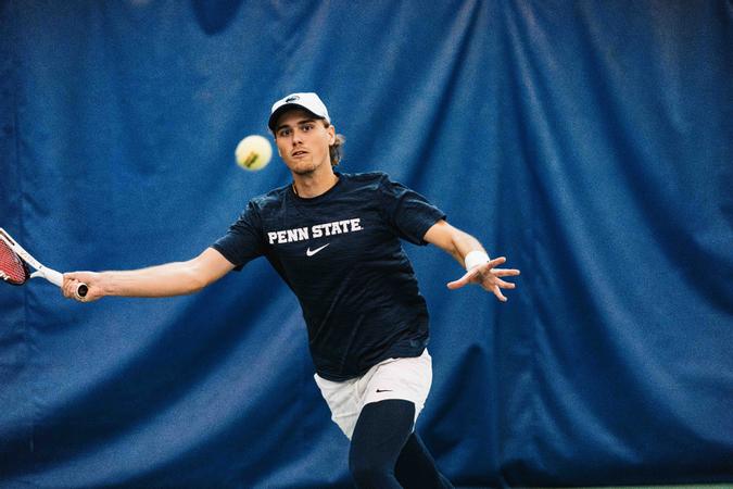 Men’s Tennis defeats Temple 4-3