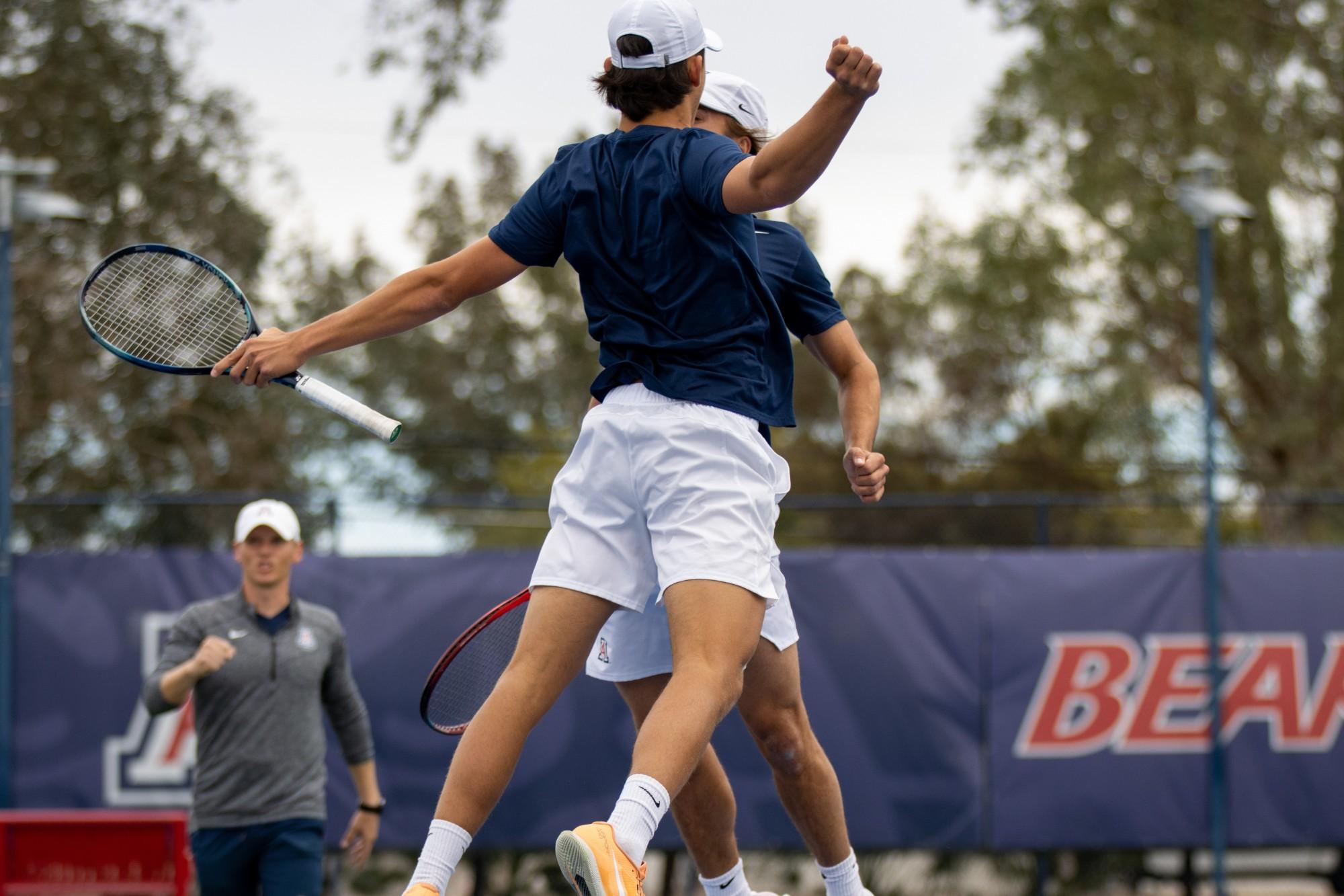 No. 13 Arizona men’s tennis defeats No. 24 Baylor to move on to compete in the ITA National Indoor Championships for the first time in program history