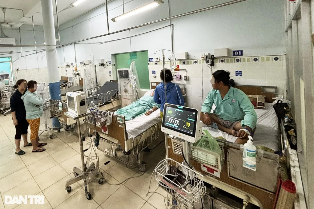 Đang xem ti vi, người đàn ông bỗng tím tái, 2 lần dùng thuốc hồi dương - 1 Đang xem ti vi, người đàn ông bỗng tím tái, 2 lần dùng thuốc hồi dương - 1