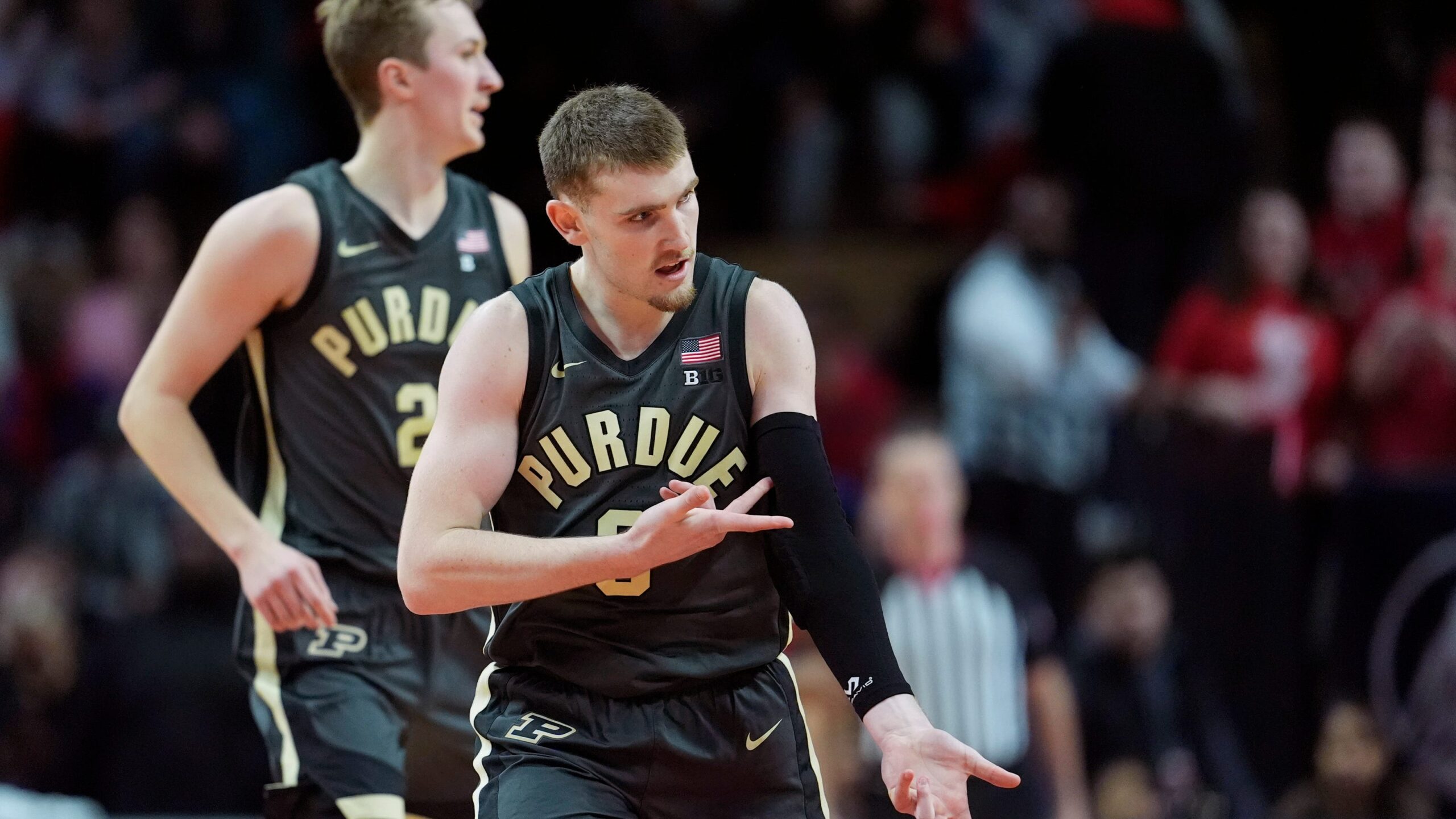 Zach Edey reacts to Purdue basketball’s Braden Smith being left off Bob Cousy Award list