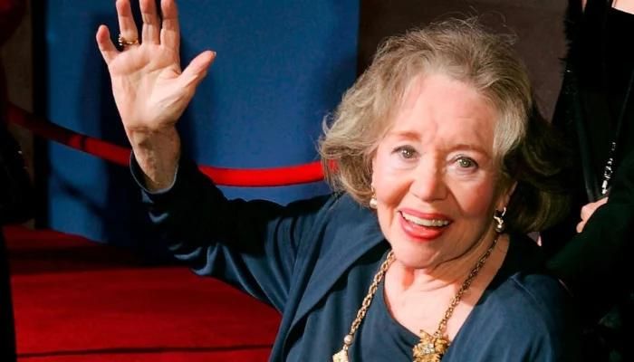 Mary Poppins Alum Glynis Johns Passes Away at the Age of 100