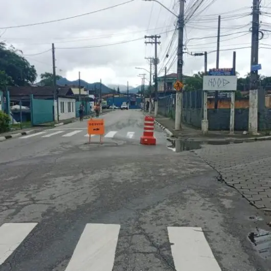 Prefeitura altera itinerário de ônibus e trânsito no Morro do Algodão por conta de alagamentos e interdita subida do Morro Santo Antônio