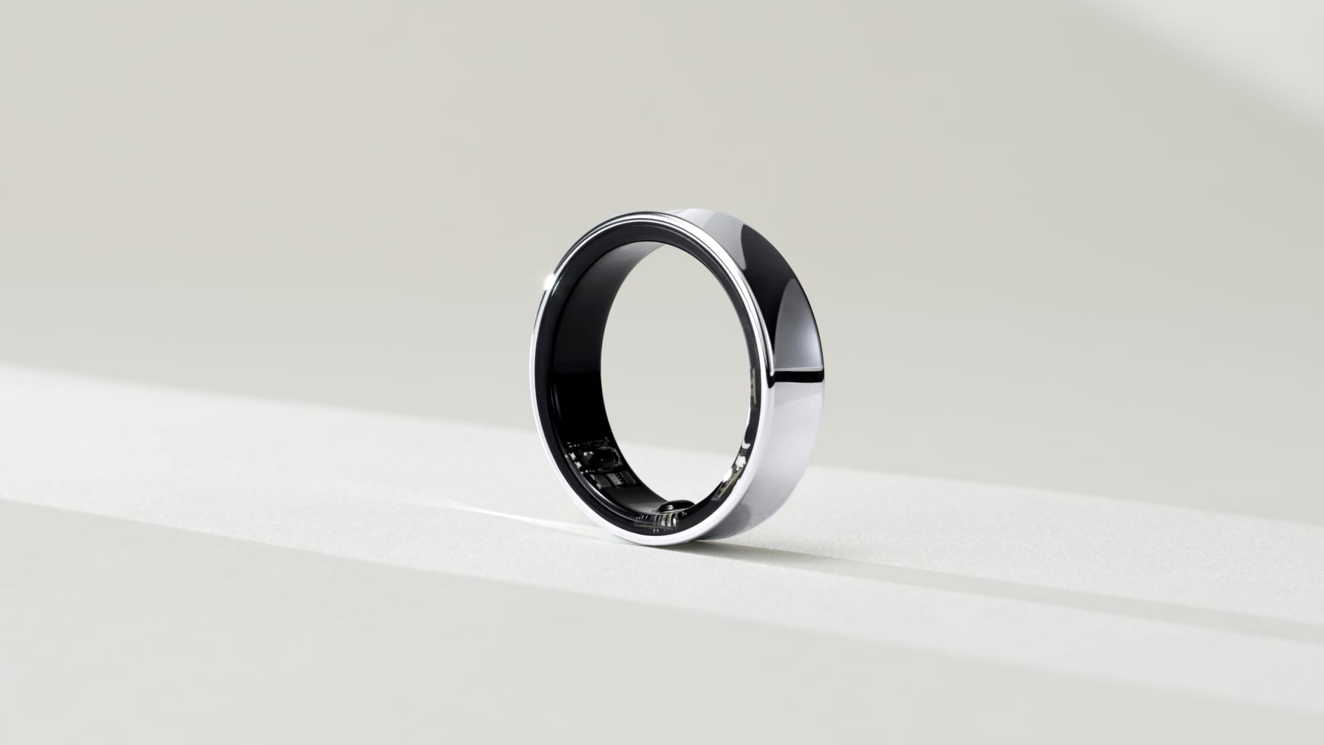 Samsung debuts a ‘smart ring’ with health-tracking features — its first foray into the product category