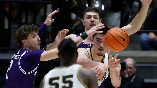 Braden Smith’s career night passing propels Purdue basketball past Northwestern in OT