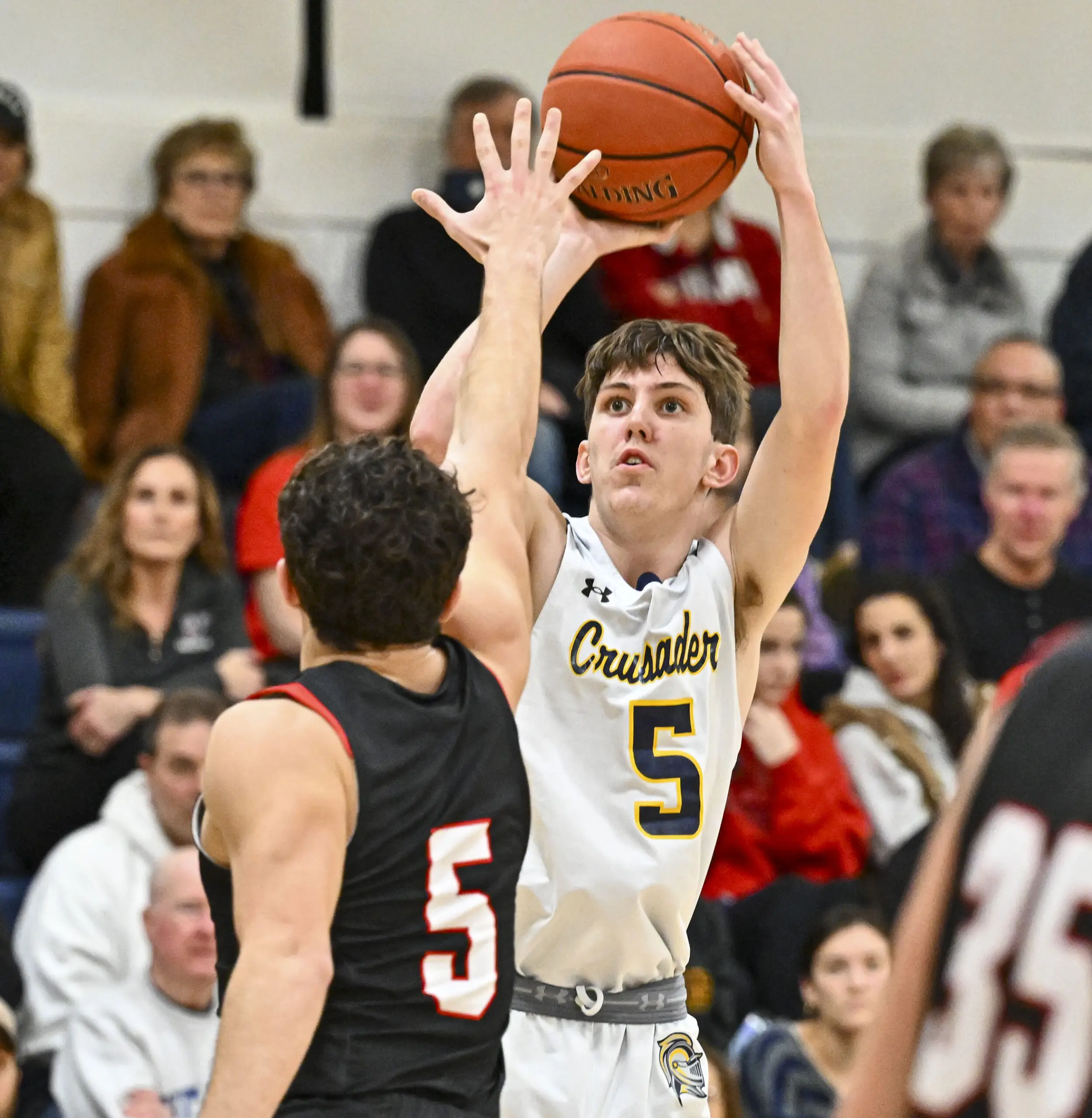 Notre Dame-Green Pond's Colin Boyle looks to score against Saucon Valley's Constantine Donahue during a boys basketball game on Wednesday, Jan. 31, 2024, at Notre Dame-Green Pond High School. (April Gamiz/The Morning Call)