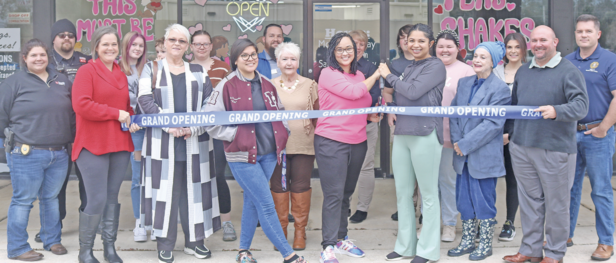 Base Street Nutrition holds ribbon-cutting