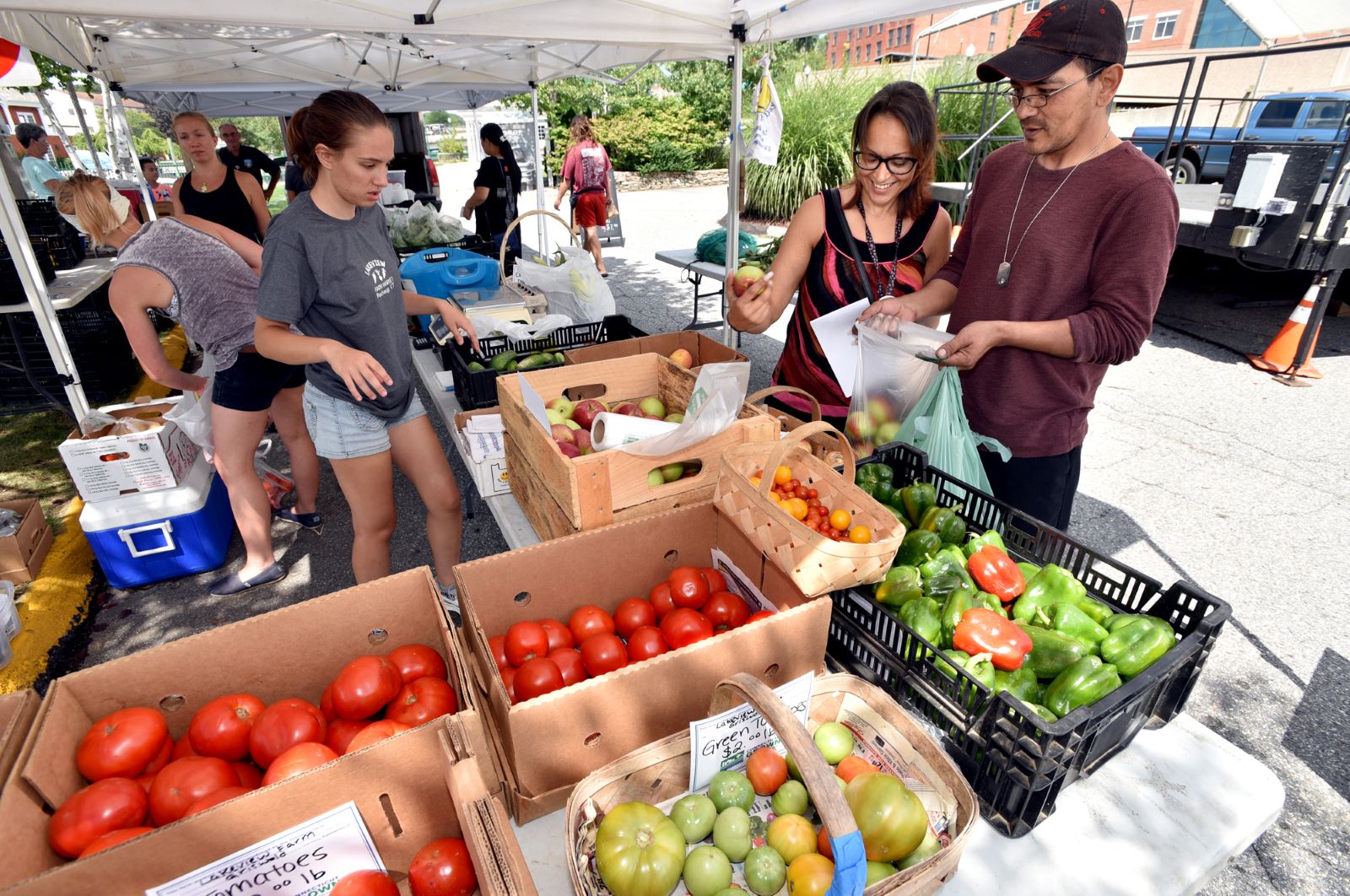 Providing Healthy Produce, Staples Helps Improve Health | Hartford HealthCare