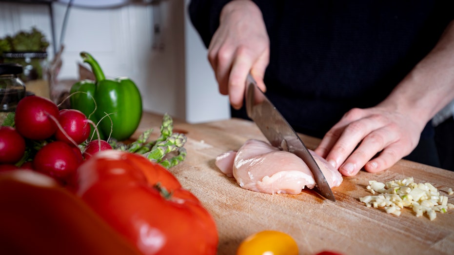 Health experts raise concerns over AI apps claiming to be pocket nutrition assistants