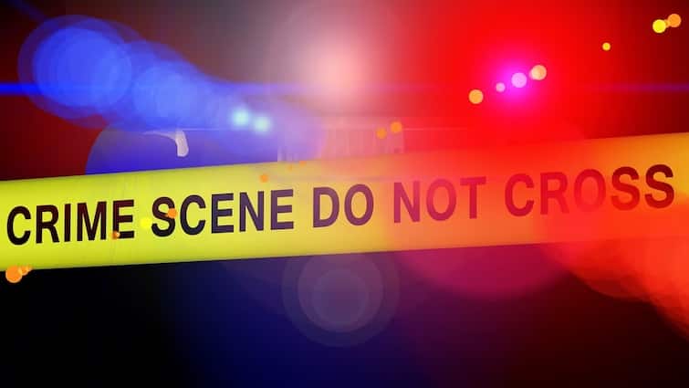 UP Crime News:  गोरखपुर में ऑटो चालक की बेरहमी से हत्या, पहचान छुपाने के लिए चेहरे को जलाया, जांच में जुटी पुलिस