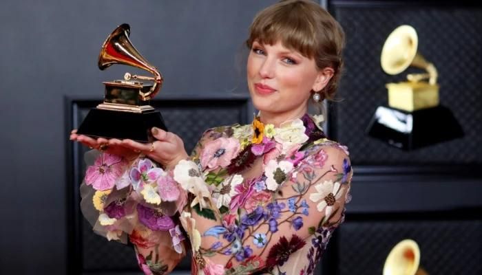 Taylor Swift’s ‘Midnights’ Set to Become a Record-Breaker at the Grammy Awards 2024