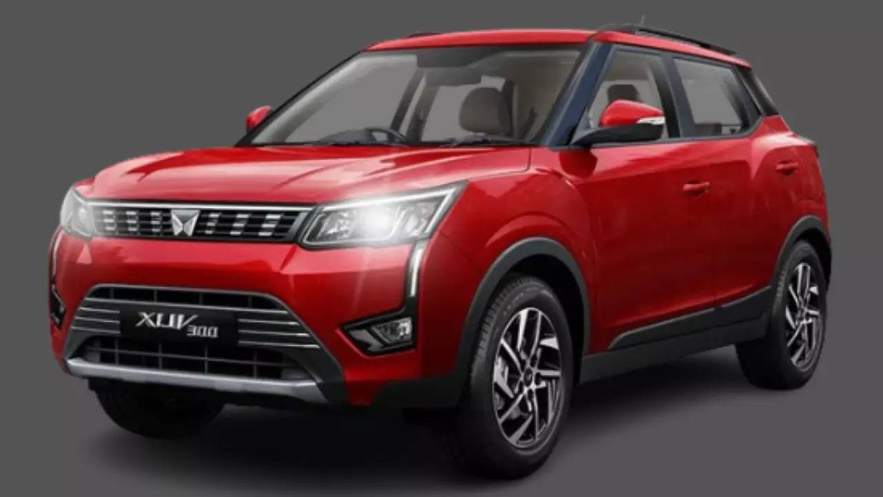 Mahindra XUV300 पर मिल रहा छप्पर फाड़ डिस्काउंट, अभी खरीद पर जेब हो जाएगी गर्म