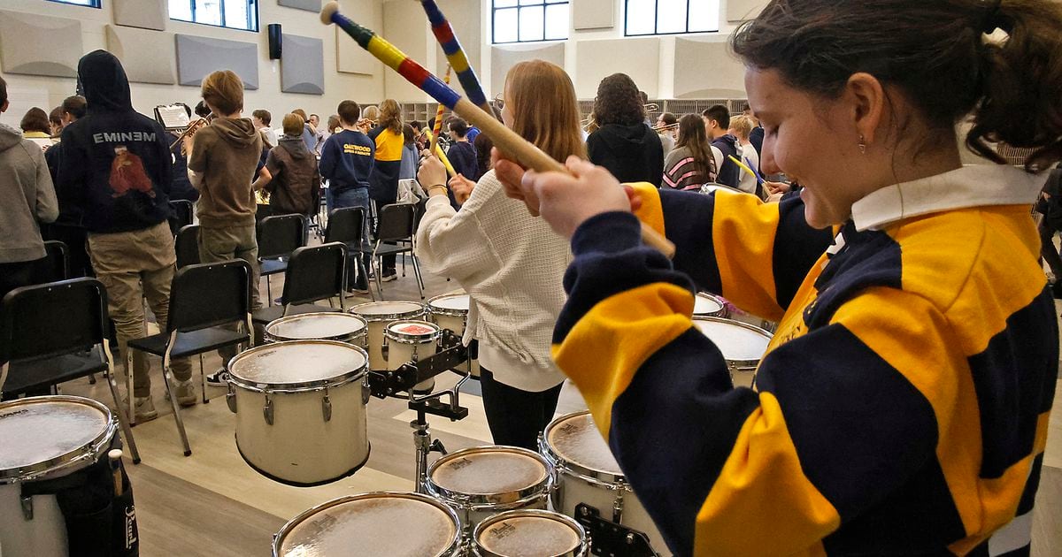 Oakwood schools unveils new arts wing, a ‘place for every student can find their voice’