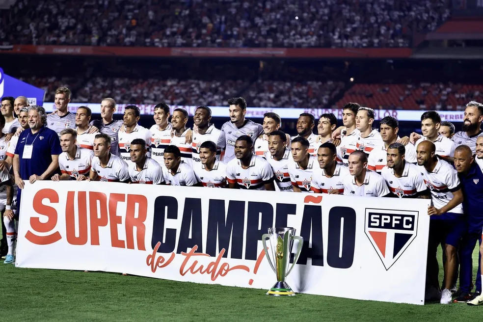 São Paulo antes da partida contra o Água Santa — Foto: Marcello Zambrana/AGIF