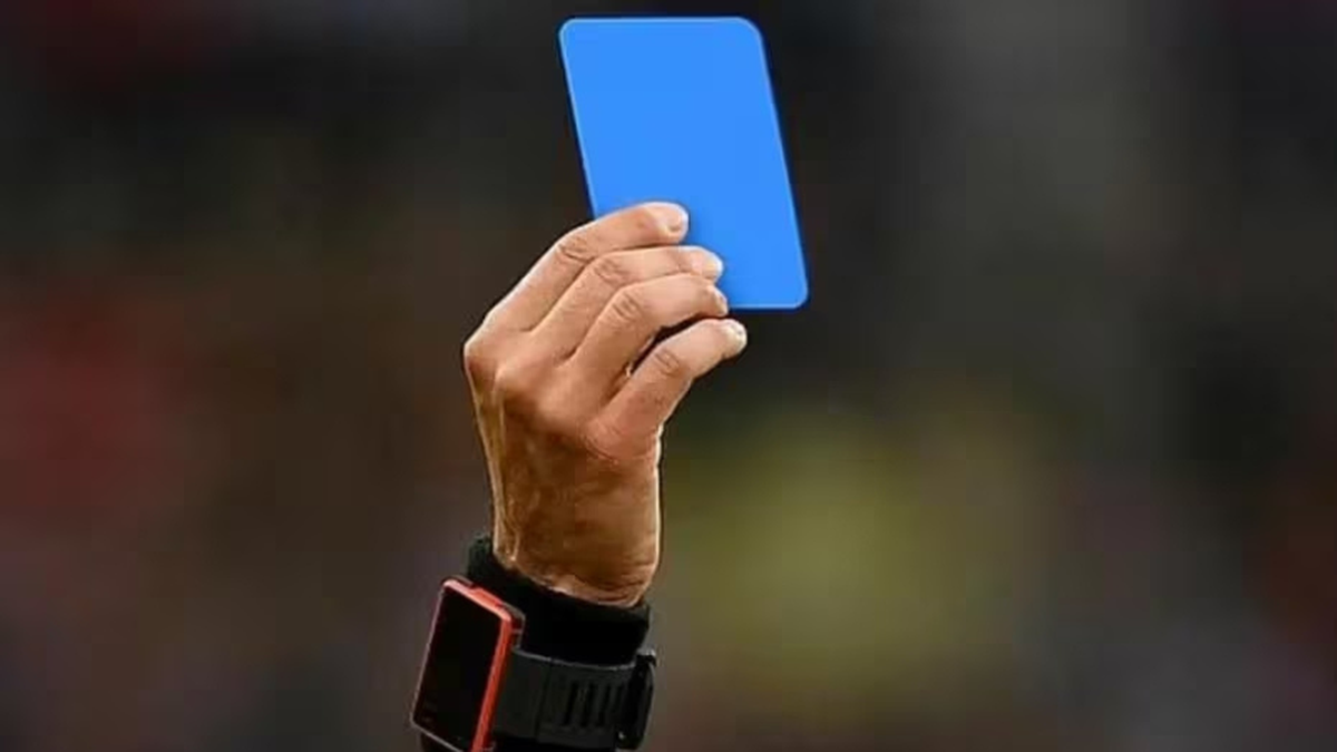 Novo cartão com suspensão temporária será testado no futebol; Saiba detalhes