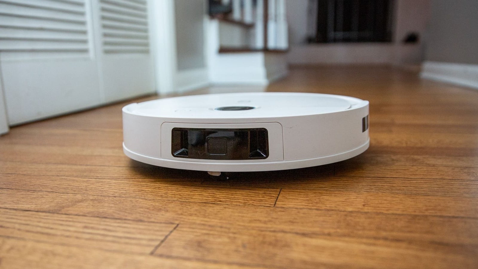 This robot vacuum and mop combo cleans like hand mopping