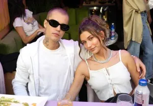 INGLEWOOD, CALIFORNIA - FEBRUARY 13: Justin Bieber and Hailey Bieber attend Super Bowl LVI at SoFi Stadium on February 13, 2022 in Inglewood, California. (Photo by Kevin Mazur/Getty Images for Roc Nation)