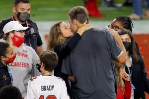 TAMPA, FLORIDA - FEBRUARY 07: Tom Brady #12 of the Tampa Bay Buccaneers celebrates with Gisele Bundchen after winning Super Bowl LV at Raymond James Stadium on February 07, 2021 in Tampa, Florida. (Photo by Kevin C. Cox/Getty Images)