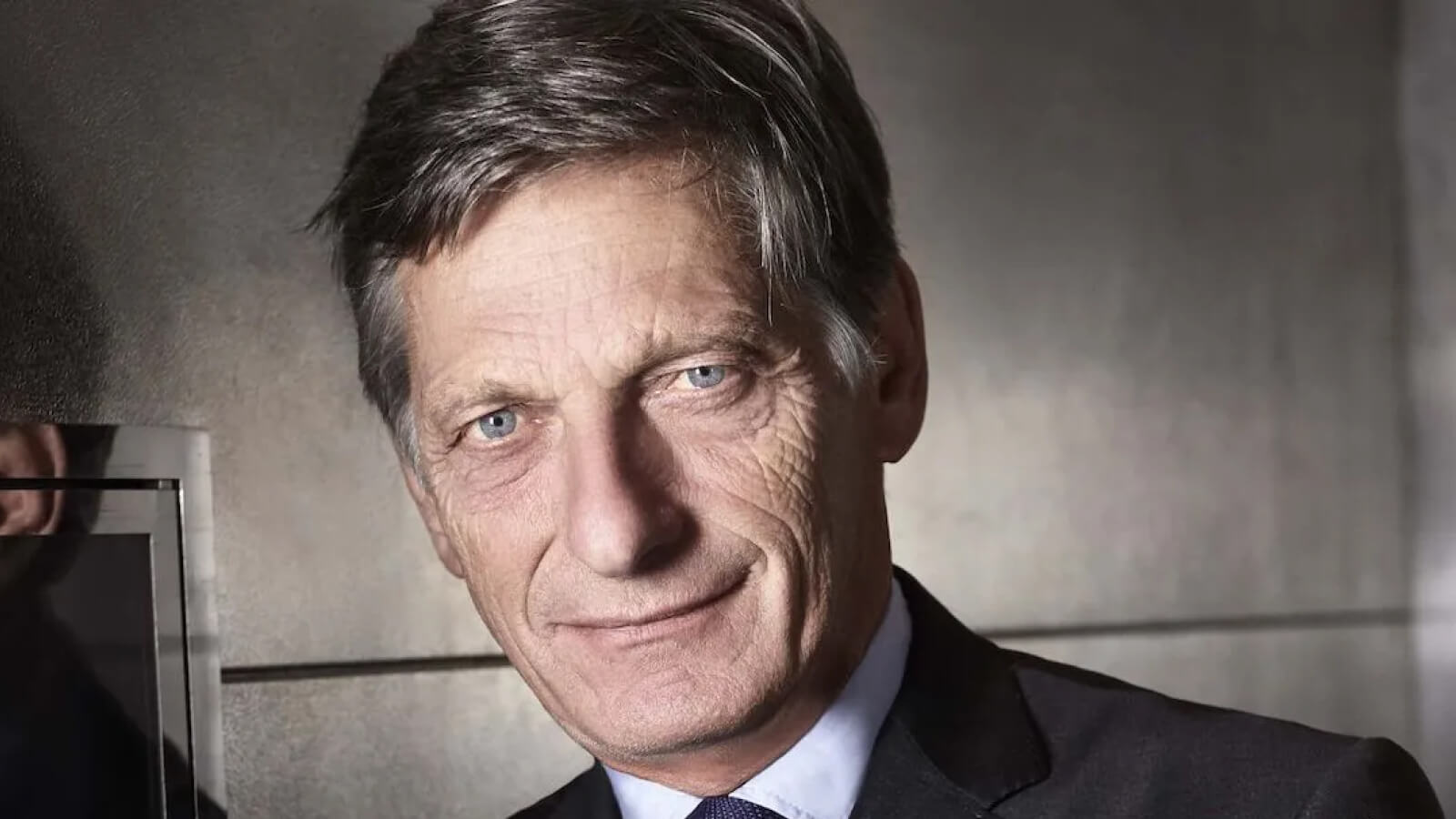 De Tavernost stepping down at M6 Group