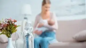 9 tips for breastfeeding moms to stay hydrated this winter 9 tips for breastfeeding moms to stay hydrated this winter
