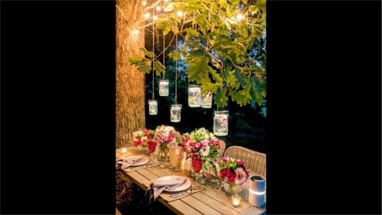 Stylish decor items for a perfect outdoor dining experience