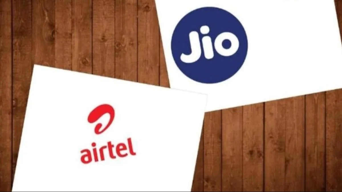 Valentine’s Day पर भिड़े Jio और Airtel, यूजर्स से बोले हमारी सर्विस करो यूज़