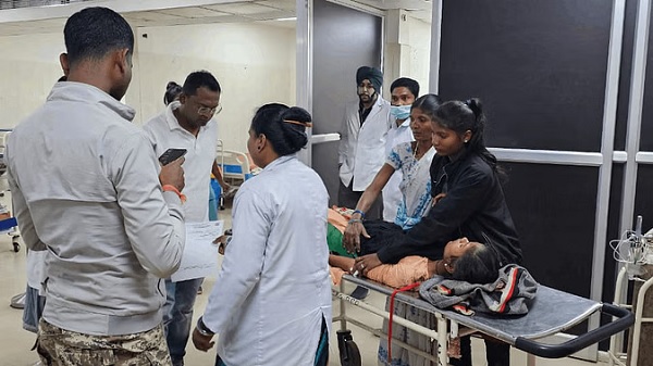 CG News: ऑटो और बाइक में जोरदार टक्कर…9 घायल…घायलों में मेडिकल स्टूडेंट भी शामिल