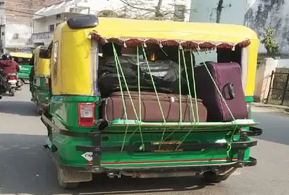 54 autos running without license seized, challan of Rs 950