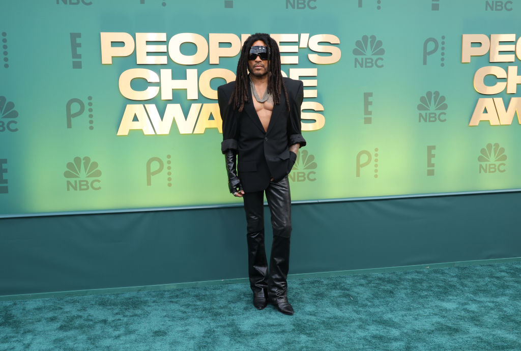 Lenny Kravitz Played A Career-Spanning Medley At People’s Choice Awards: Watch