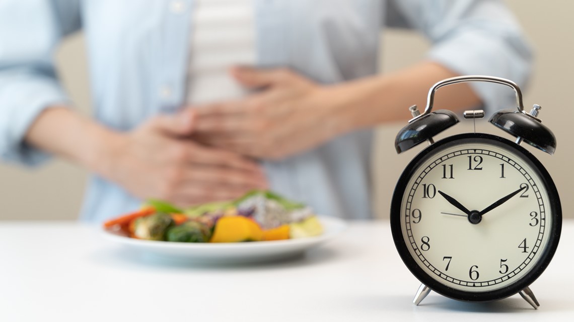 Intermittent fasting: Is it a healthy way to lose weight? What doctors say