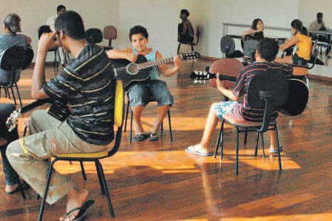 Professores podem se inscrever para Escola Livre de Artes Arena da Cultura