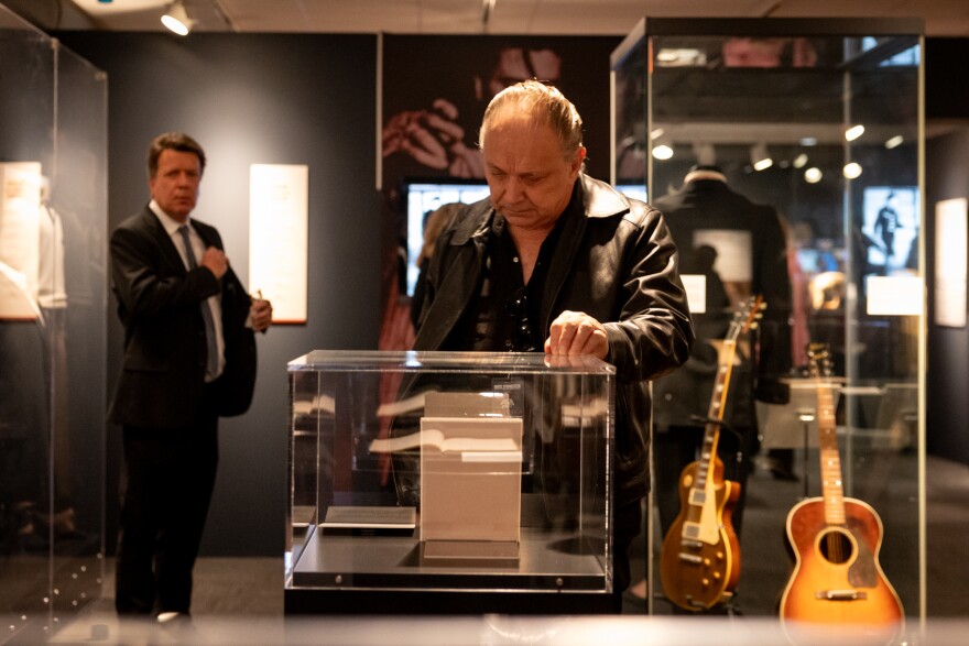 From Willie Nelson’s cowboy boots to Taylor Swift’s guitar: Austin museum showcases music history