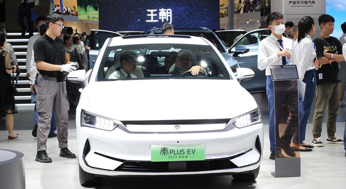 Price war in China’s passenger car market to remain fierce in 2024, says CPCA secretary-general