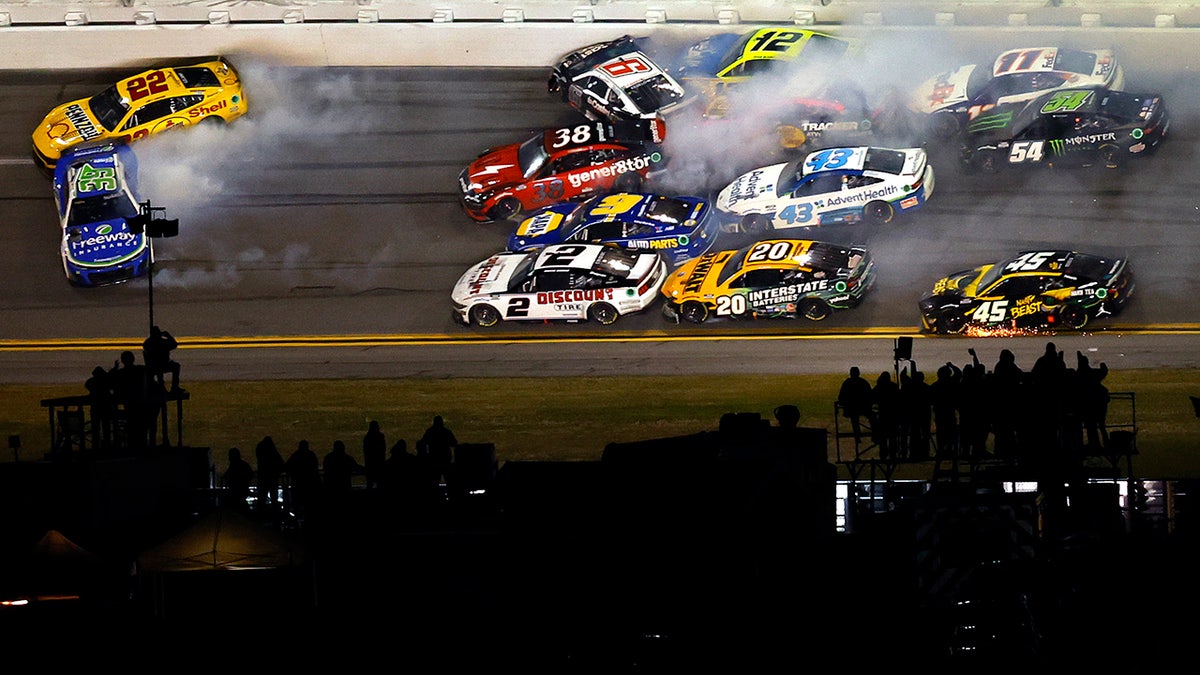 2024 Daytona 500: 18 cars caught up in massive wreck with few laps left