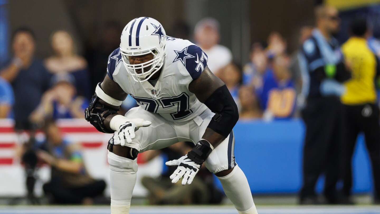 Report: Tyron Smith not retiring, hopes to remain with Cowboys