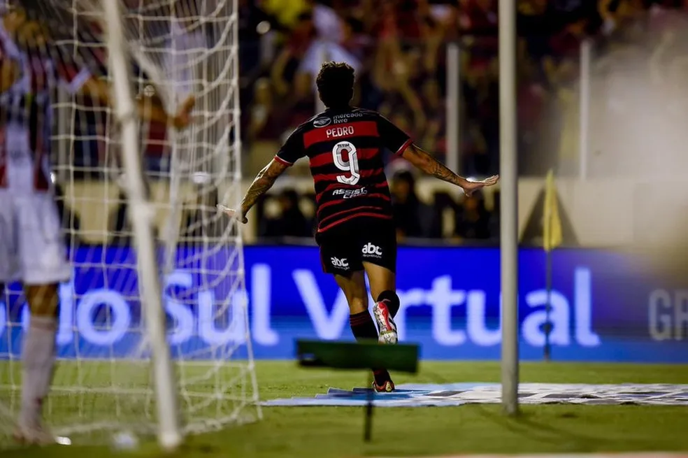 Flamengo é o único time do Campeonato Carioca à aplicar uma goleada em seu adversário — Foto: Marcelo Cortes / CRF