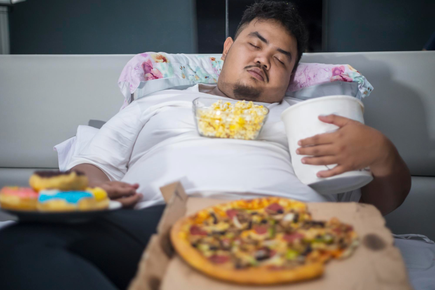 Poor quality deep sleep due to junk food