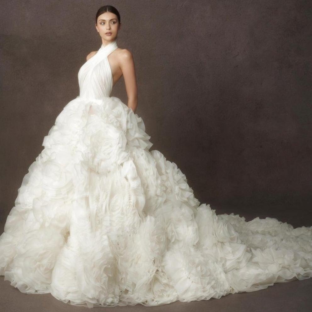 2024 bridal fashion trends according to experts