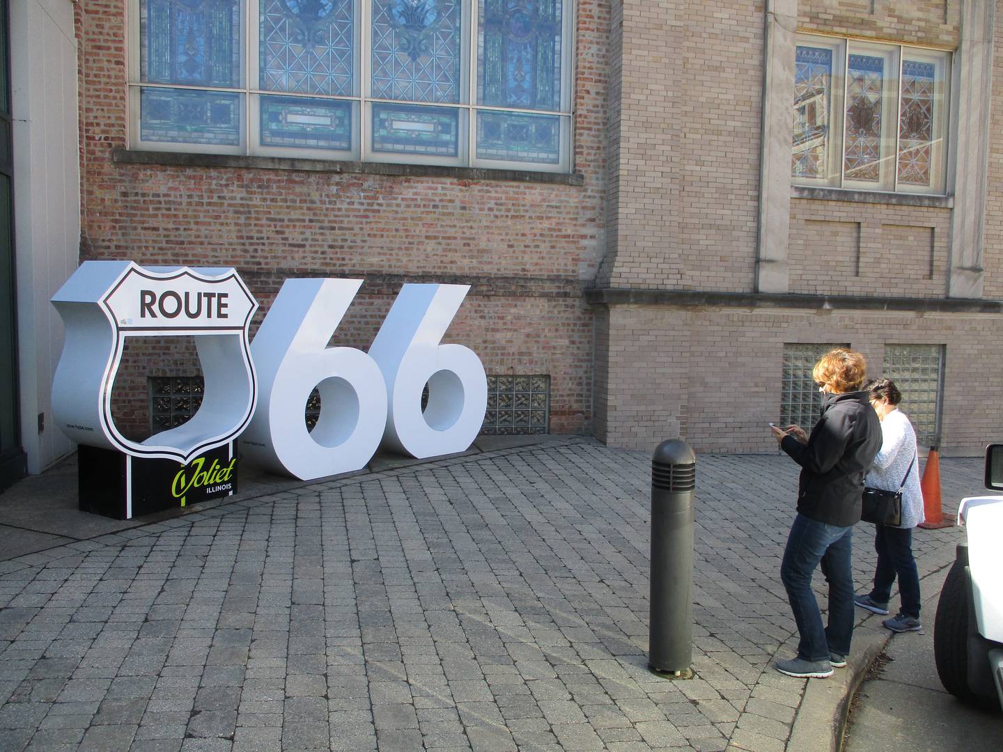 ‘Travels with Darley’ host on PBS coming to Joliet for Route 66 screening