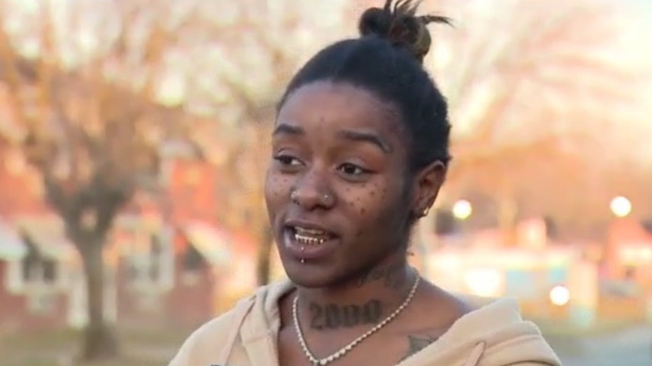 Detroit aunt who let kids hang out of moving car faces child abuse charges