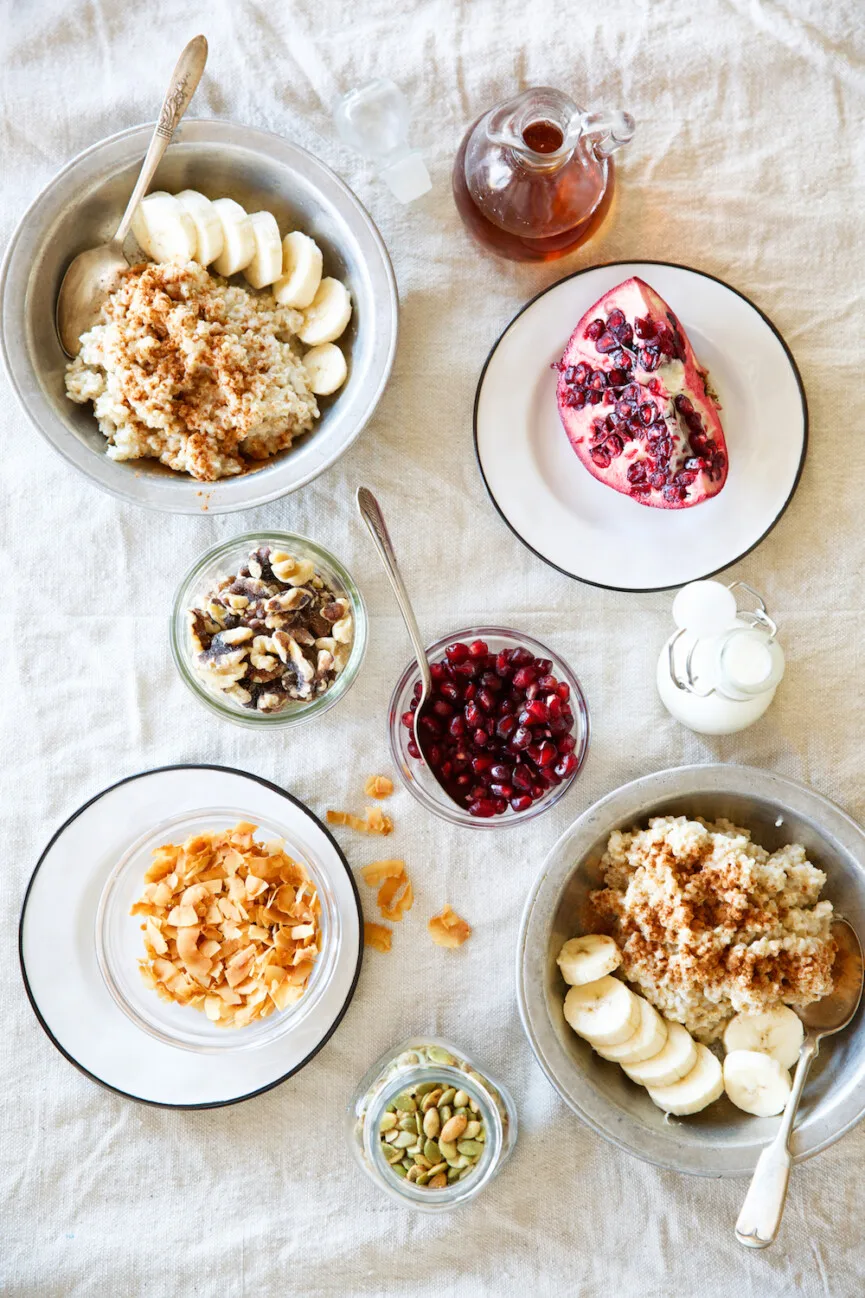 Oatmeal quinoa power bowl - high protein breakfast