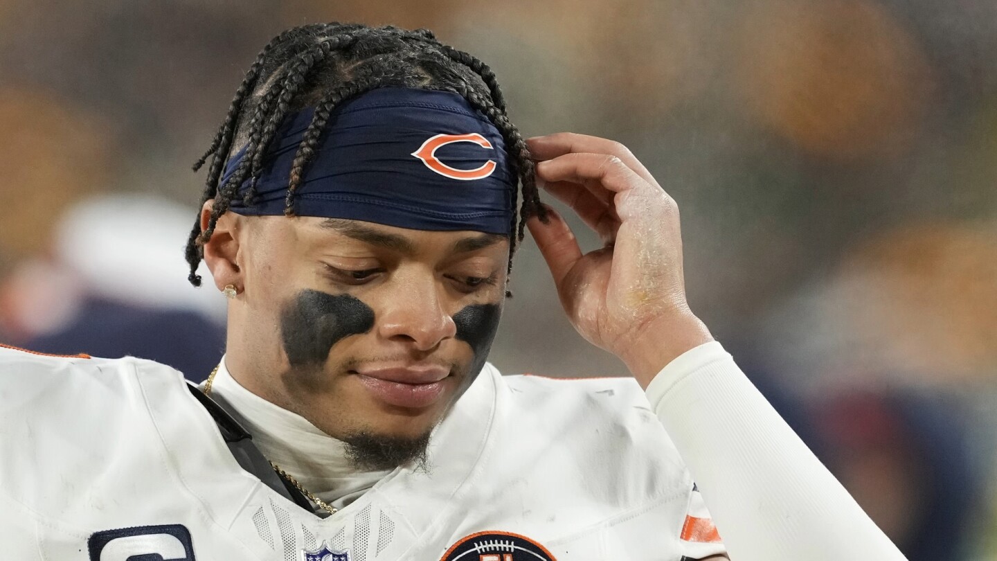 Justin Fields sends potential message to the Bears on Instagram