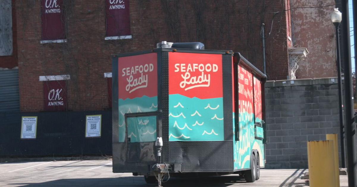 Seafood Lady food truck.jpeg