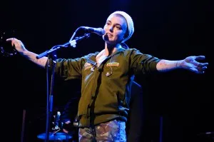 LONDON, UNITED KINGDOM - DECEMBER 10: Sinead O'Connor performs her Christmas Show on stage at the Royal Festival Hall on December 10, 2013 in London, United Kingdom. (Photo by Joseph Okpako/Redferns via Getty Images)