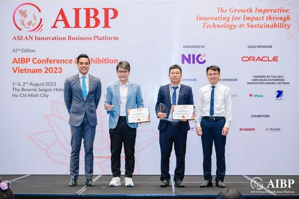 From left to right: Irza Suprapto (CEO, AIBP), Mr. Do Hoang Duy, PR and Communications Manager, Southern Region, Vietnam Prosperity Joint Stock Commercial Bank (VPBank), Mr. Pham The Trung, Deputy Director Southern Region, VNPT-IT, Vietnam Posts and Telecommunications Group and Mr. Vo Xuan Hoai, Deputy Director, National Innovation Center, Ministry of Planning and Investment