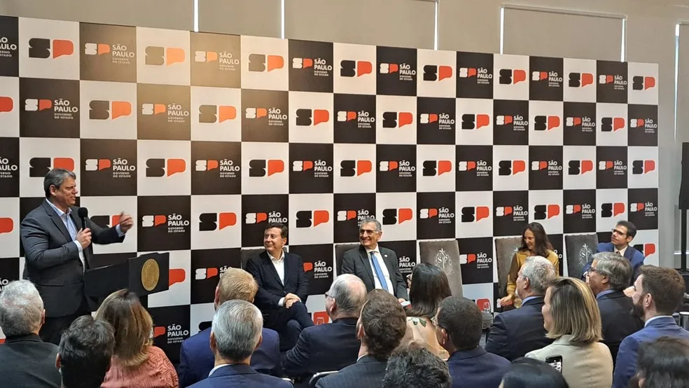 Governador de São Paulo, Tarcísio de Freitas, durante anúncio de parceria da empresa com o governo do estado de São Paulo — Foto: Victor Hugo Silva/g1