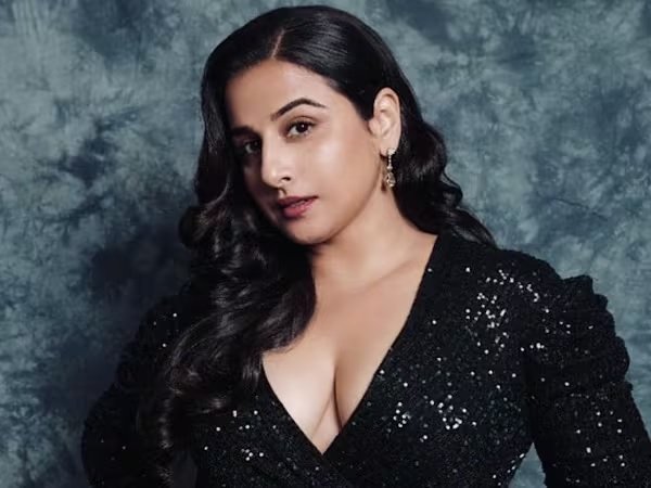 Vidya Balan : एक्ट्रेस विद्या बालन के नाम पर सोशल मीडिया में ठगी, एक्ट्रेस ने दर्ज करवाई FIR..