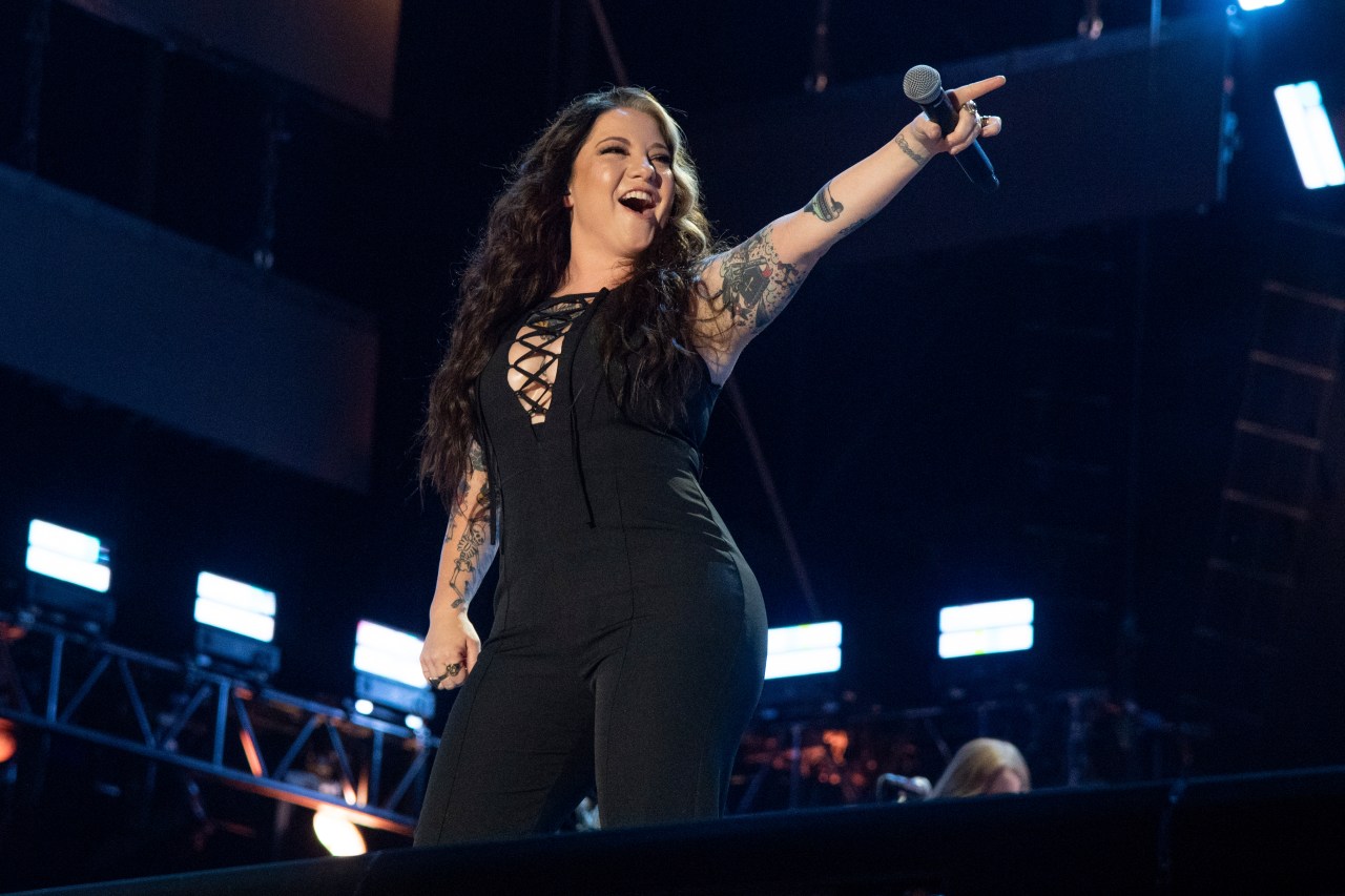 Country music stars Ashley McBryde, Rhett Akins to perform at Pearl Day Concert