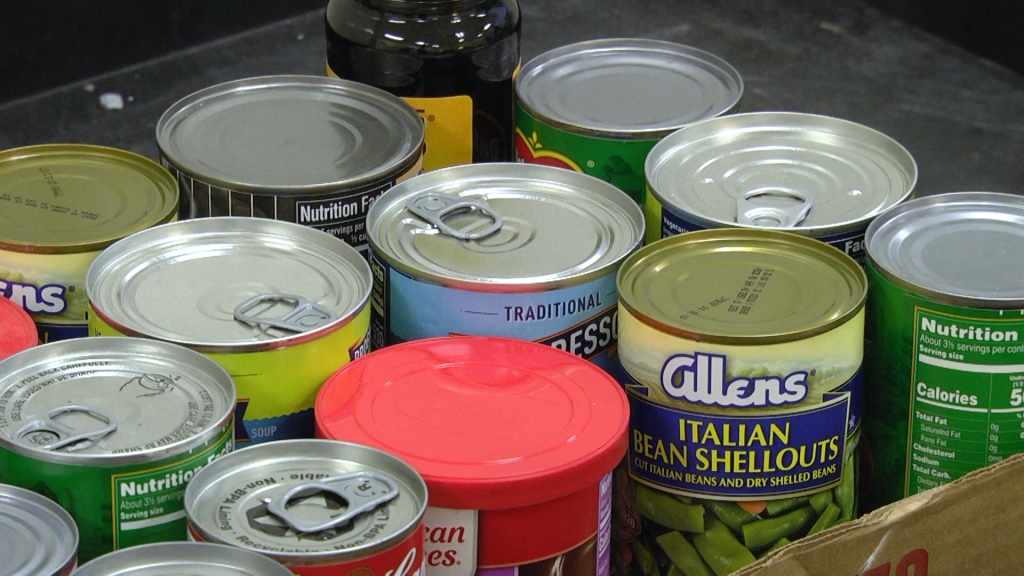 Houchens donates to SKYCTC food pantry – WNKY News 40 Television