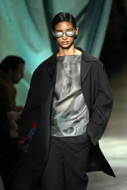 Fendi served up effortless cool on the runway with its collection of sleek ensembles.