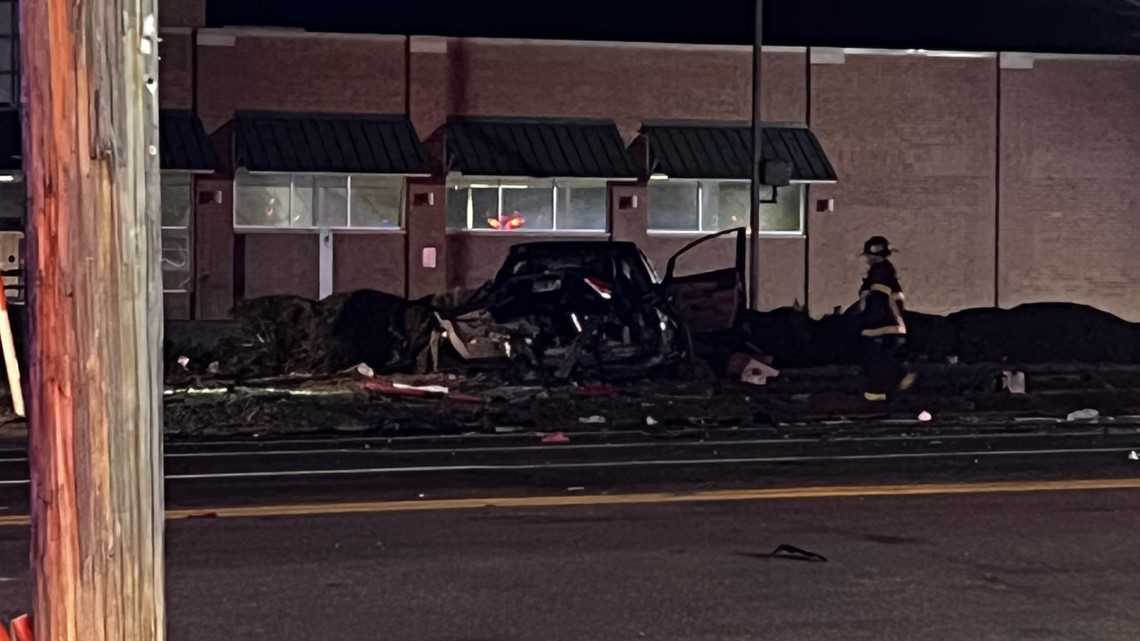 Car crash in Highland Heights leaves two in serious condition